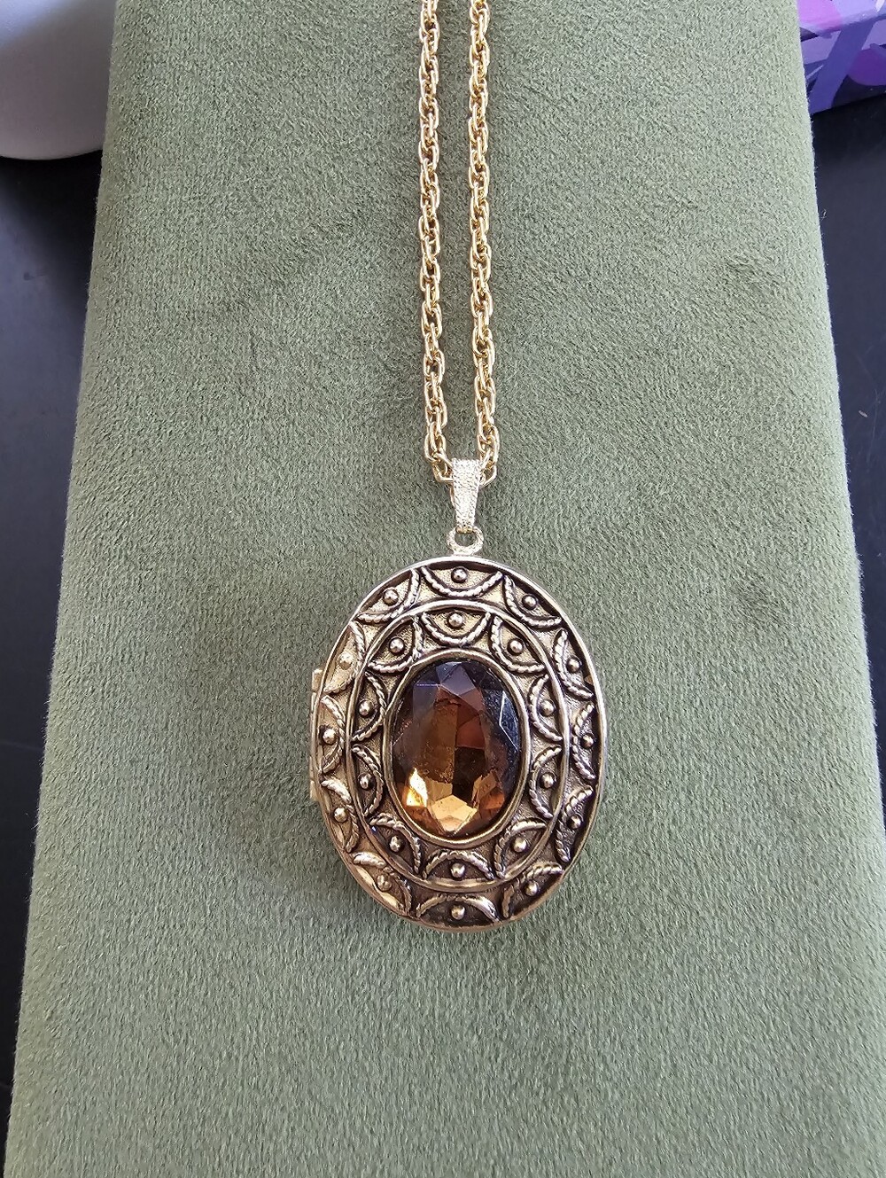 Vintage Avon Necklace